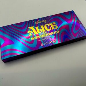 SIGMA Beauty Disney Alice in Wonderland Eyeshadow Palette